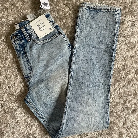 A&F 90’s skinny high rise - Picture 5 of 6